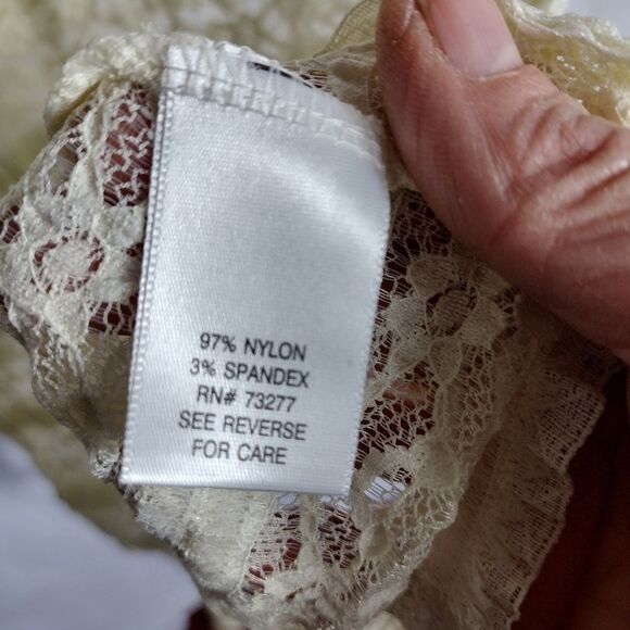 Apt 9 lace top - Picture 4 of 6